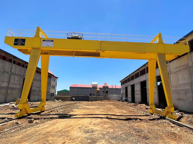 Craein Gantry Girder Dúbailte 50 Ton le Rothaí